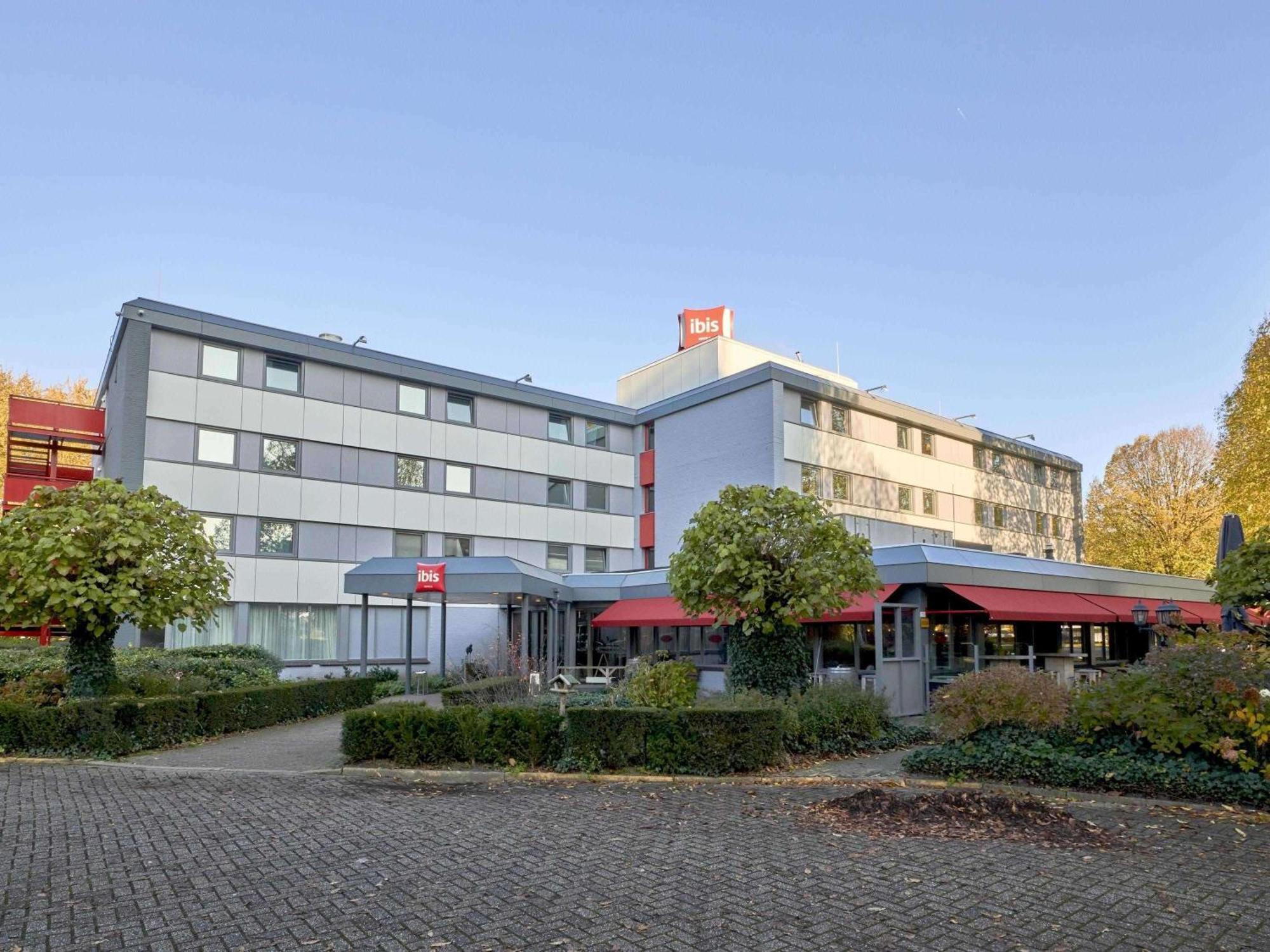 Hotel ibis Tilburg Exterior foto